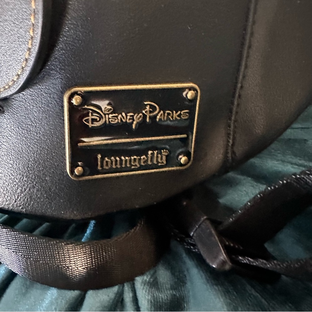 Disney Minnie Mouse Pirates of the Caribbean Loungefly Fanny Pack/Belt Bag: NWT - Picture 5 of 13